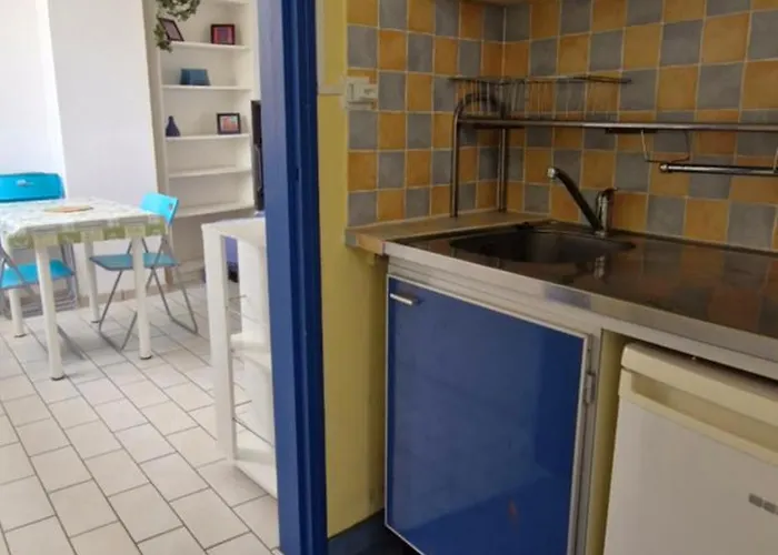 - Marina 4 - 13 Allee Des Pinons 8-1 *